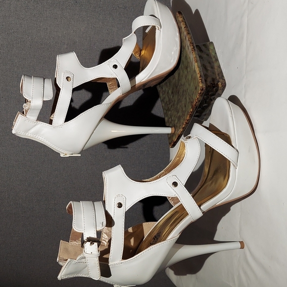 Charlotte Russe Platform Ankle Buckle rear zipper Heels SZ 9 - Picture 7 of 10